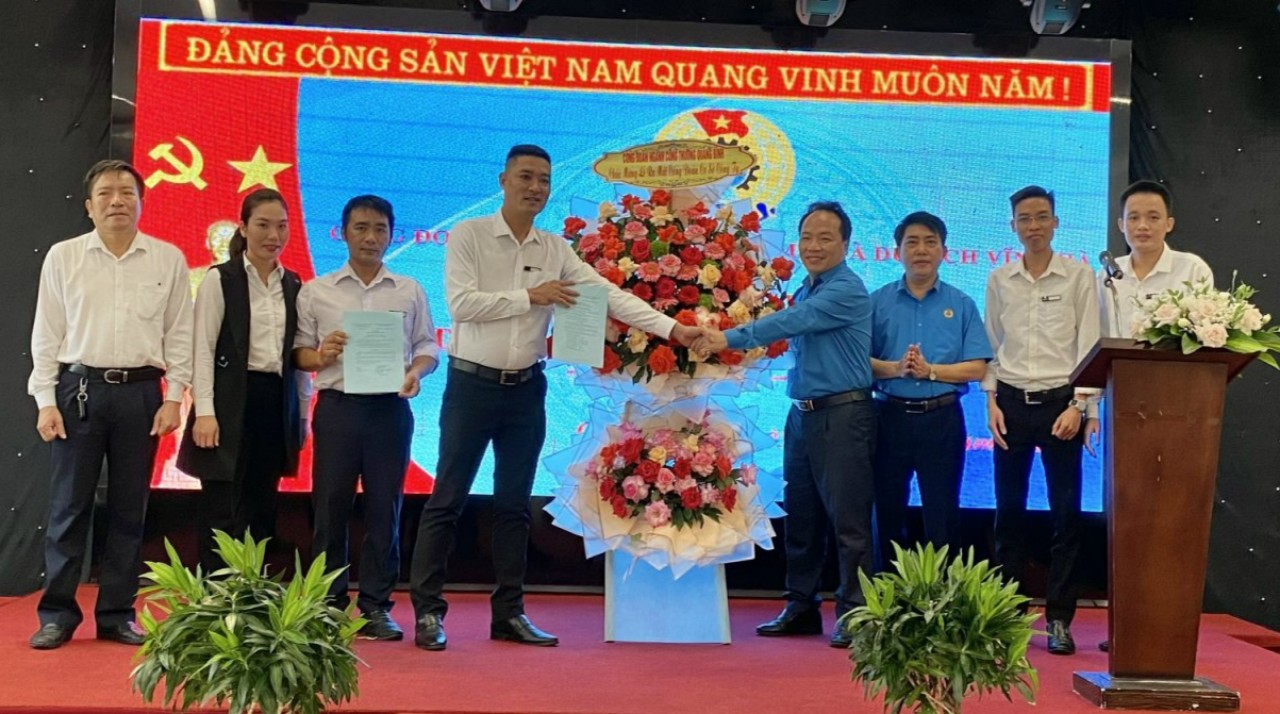 Description: E:\Thành lập CĐCS Điện máy Chợ lớn, Vĩnh Hà\Vĩnh Hà.jpg
